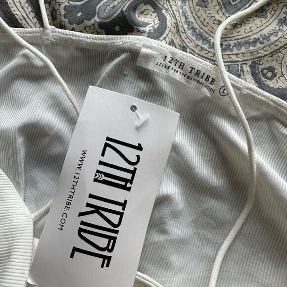 12th Tribe Cropped Tank - Picture 3 of 5